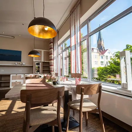 Alter Kreisbahnhof ホテル 3*