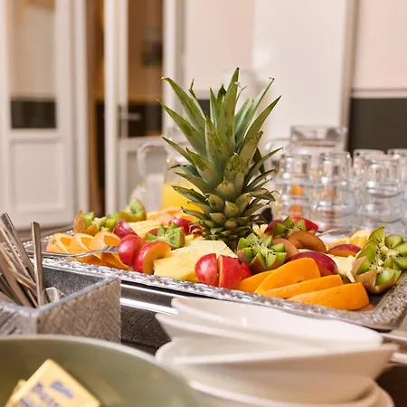 Alter Kreisbahnhof Hotel 3*