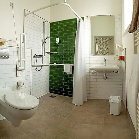 Alter Kreisbahnhof 3*