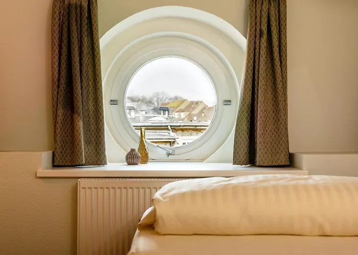 Alter Kreisbahnhof 3*