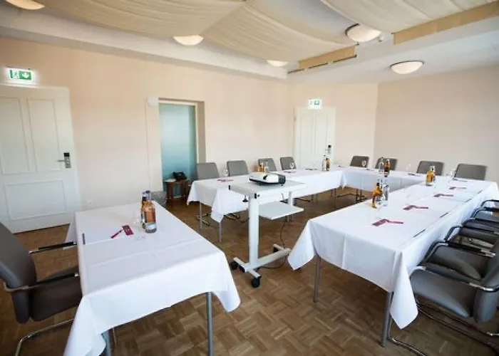 Alter Kreisbahnhof 3*